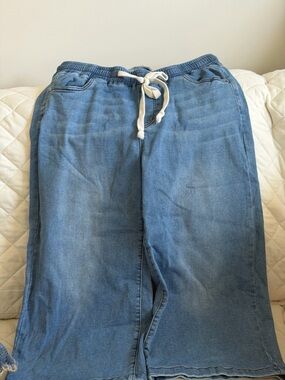 BloomChic Light Blue Wide Leg Denim Capris